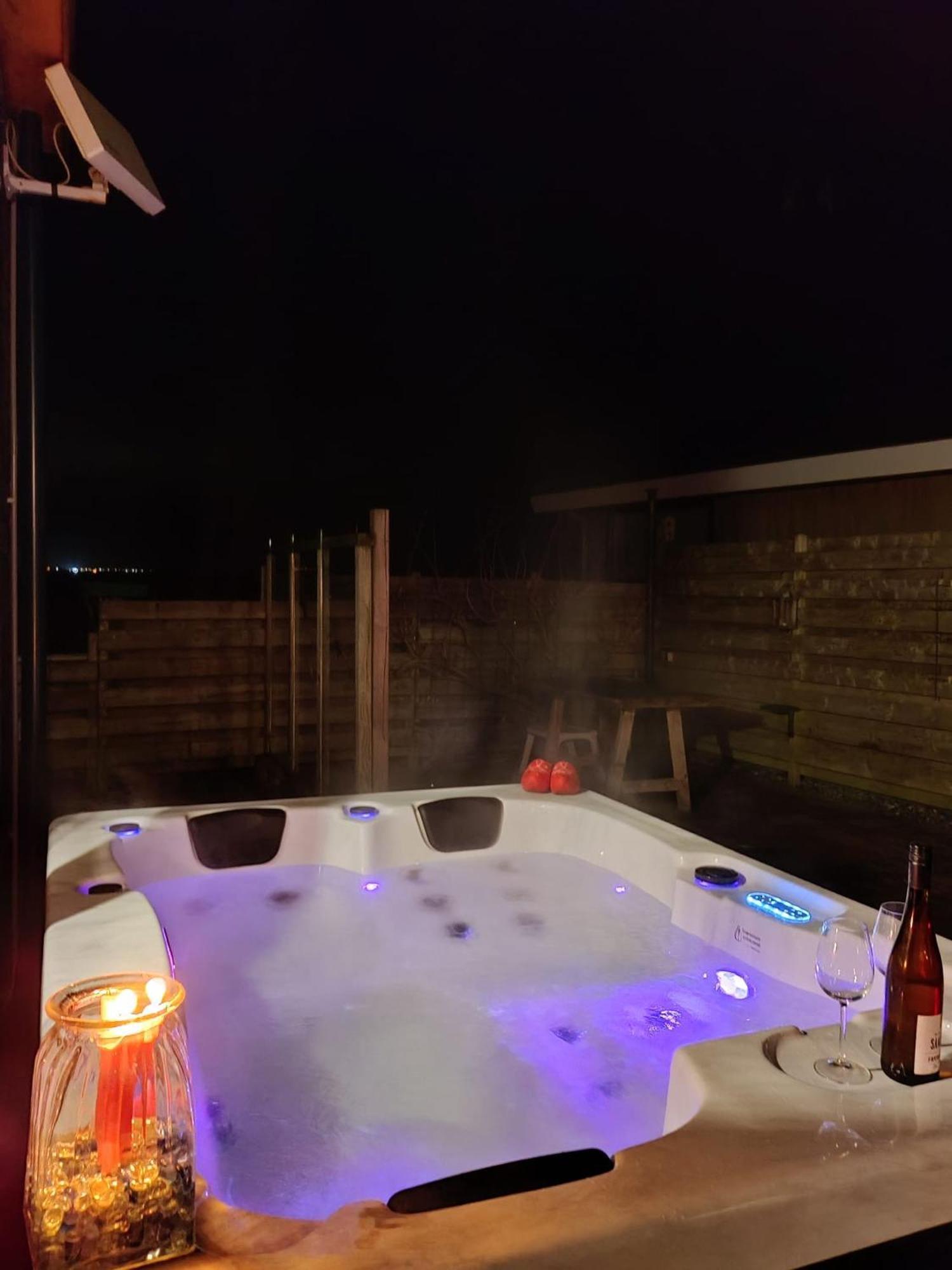 Lakeview 6 Pers Holiday Home Aurora With Fenced Garden, Whirlpool And Sauna Anjum Extérieur photo